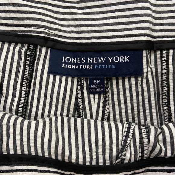 𝅺JONES New York Striped Skort - Picture 3 of 4